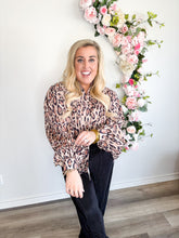 Load image into Gallery viewer, Leopard Balloon Sleeve Top