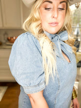 Load image into Gallery viewer, Canadian Tuxedo Top