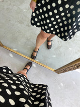 Load image into Gallery viewer, Mesh Mary Jane Flats