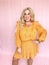 Load image into Gallery viewer, Ditzy Floral Ruffle Sleeve Top
