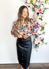 Load image into Gallery viewer, Business Black Pleather Pencil Skirt
