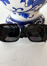 Load image into Gallery viewer, Chunky Square Sunglasses - Sheality