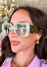 Load image into Gallery viewer, Chunky Square Sunglasses - Sheality