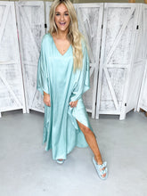 Load image into Gallery viewer, Dressed To Impress Caftan Maxi Dress