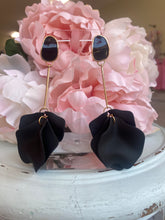 Load image into Gallery viewer, Dress It Up Earrings - Black