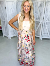 Load image into Gallery viewer, Edie Oasis Maxi Dress