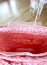 Load image into Gallery viewer, Oh So Fancy Quilted Tote Bag - Pink - Sheality