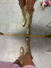 Load image into Gallery viewer, Urson Gold Metallic Boot