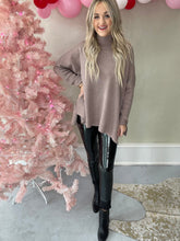 Load image into Gallery viewer, Paulina Black Leather Pants