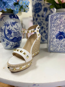 Jemma White Stud Wedge