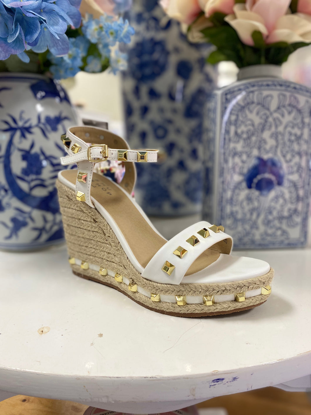 Jemma White Stud Wedge